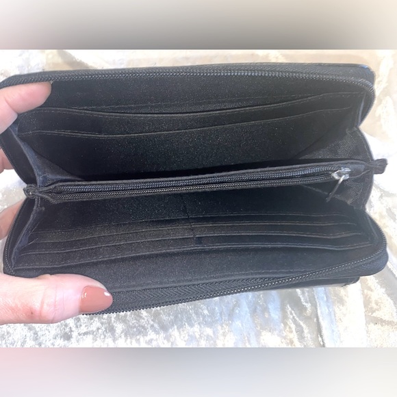 🧡4 items for $15 - Great Kenneth Cole black wallet. 014 - Picture 11 of 12
